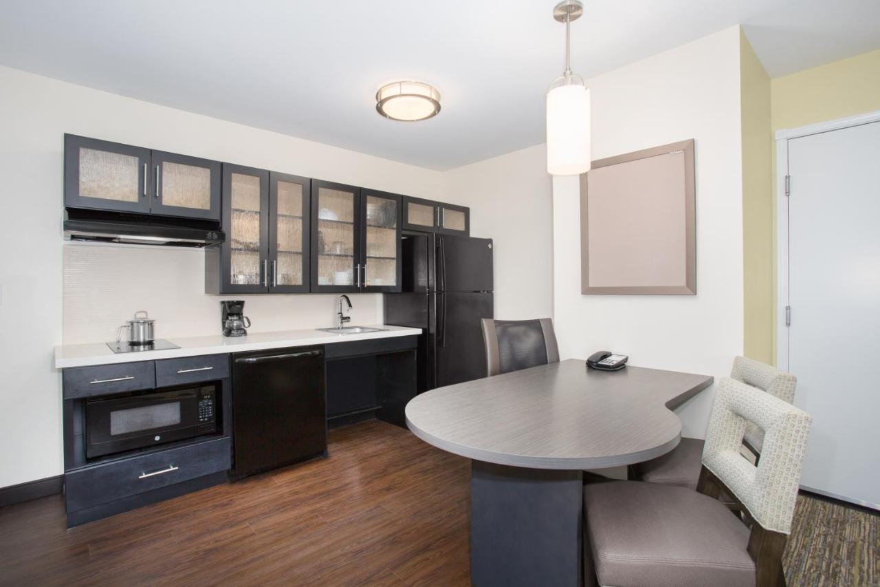 Candlewood Suites Pueblo By Ihg Luaran gambar
